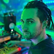 MileSound Bass (Gianluca Suanno) - Electronica Dance Bass Techno Jungle productions from the Italian underground electronic label theDustRealm Music